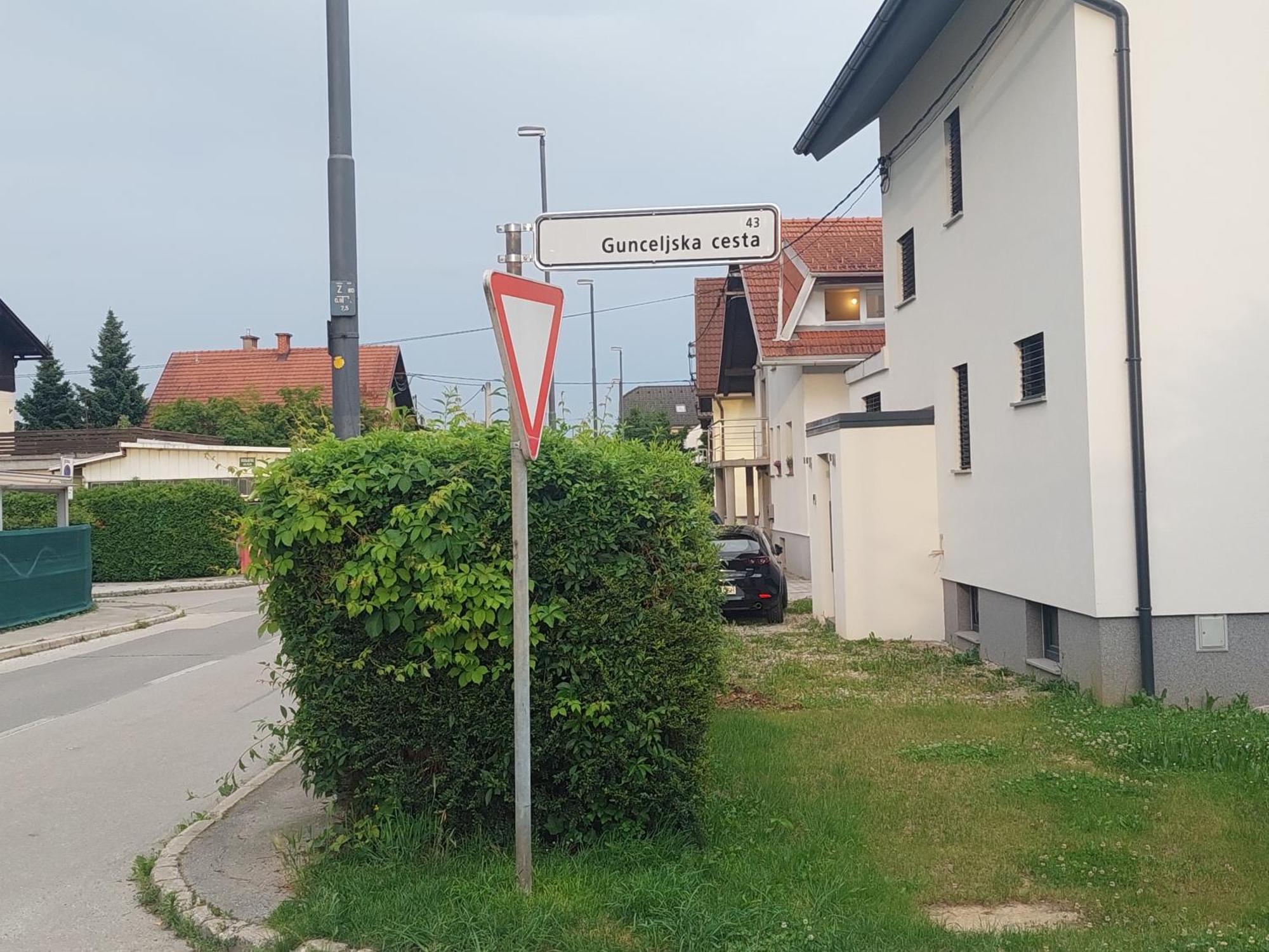 Jo-Ma Apartma - Safe Parking Ljubljana Eksteriør bilde