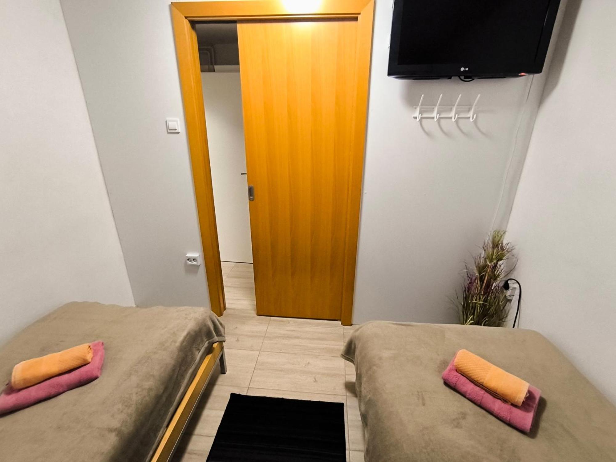 Jo-Ma Apartma - Safe Parking Ljubljana Eksteriør bilde